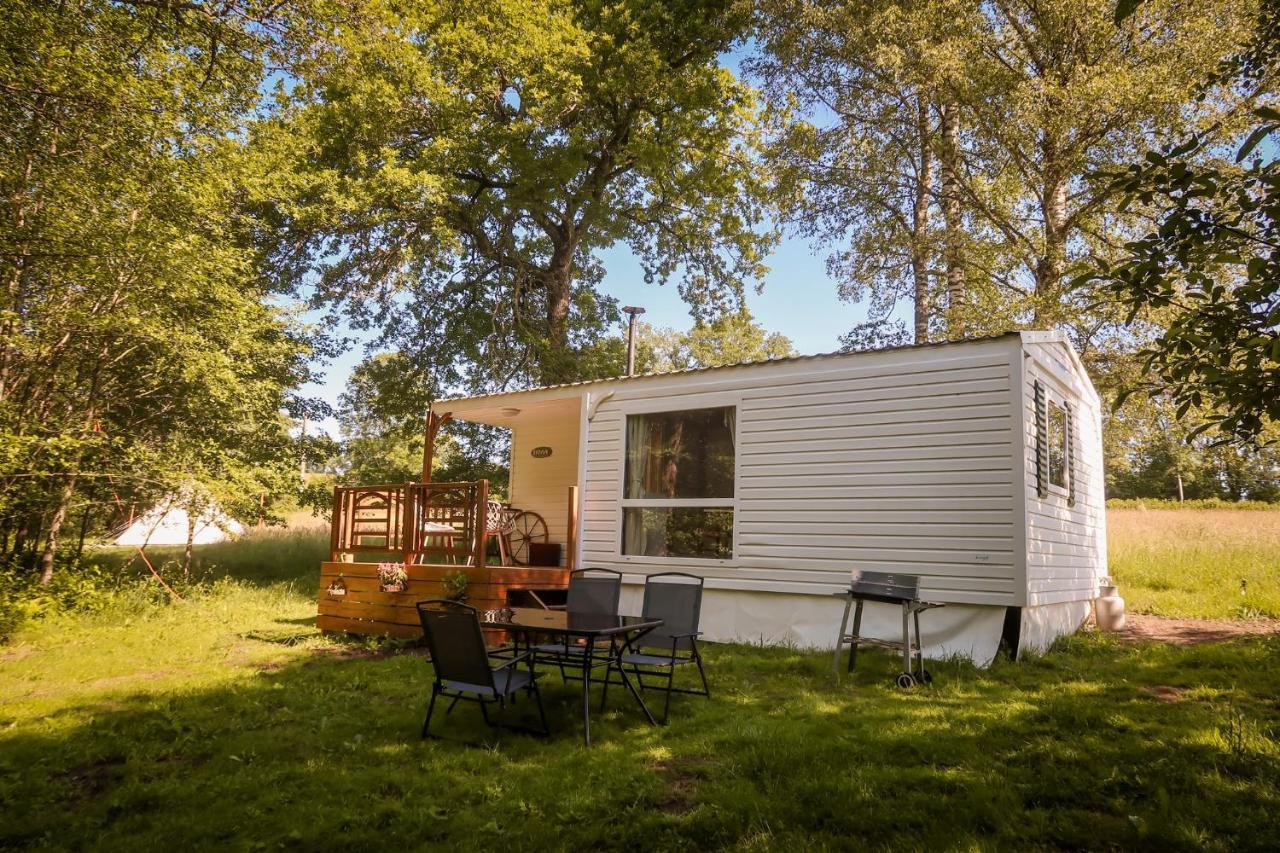 Mini-Glamping En Auvergne Villa Sainte-Christine  Esterno foto